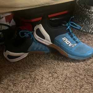 Inov Athletic shoes